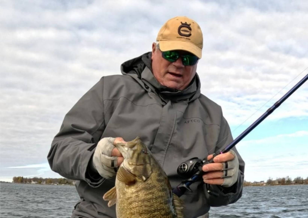 Lake Ontario Smallmouth Bass Fishing with Swimbait